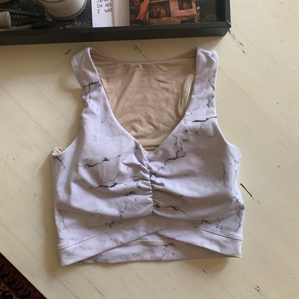 Buff bunny marble crop top